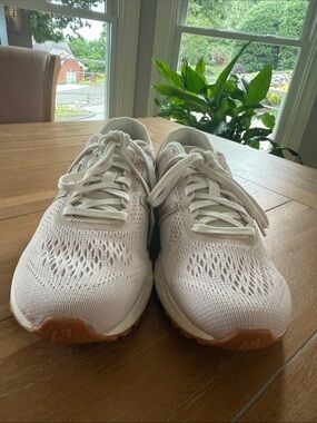 New Balance Women's Light Pink Knit Sneakers with Gum Outsole